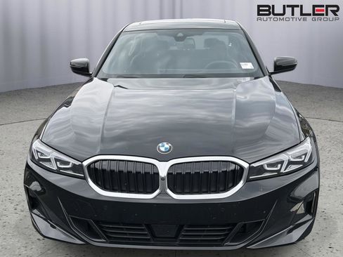 Used 2025 BMW 330i Sedan w/ Premium Package RWD image 4