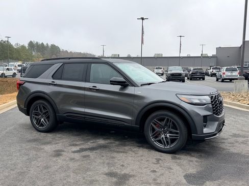 New 2026 Ford Explorer ST-Line w/ ST-Line Street Pack RWD image 12