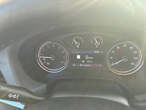 Used 2020 Buick Enclave Essence w/ Sound and Sites Package AWD/4WD image 10