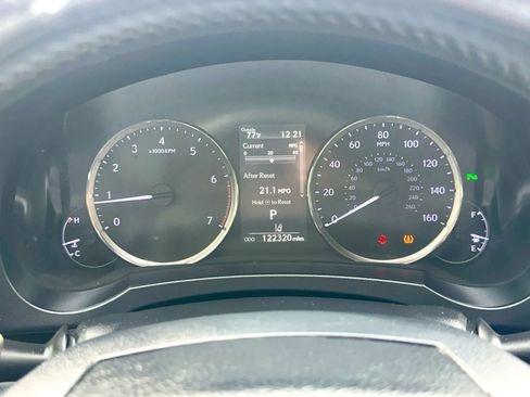 Used 2017 Lexus IS 200t w/ Navigation System Package RWD image 33