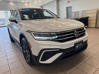 Certified 2023 Volkswagen Tiguan SE AWD/4WD video 1