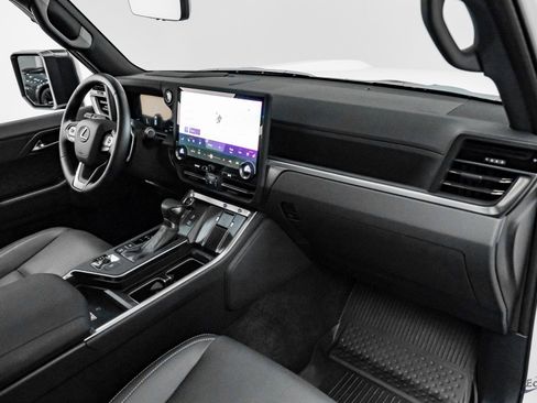 Used 2025 Lexus GX 550 image 45