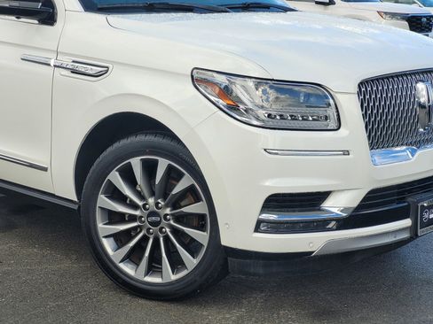 Used 2020 Lincoln Navigator Reserve image 3