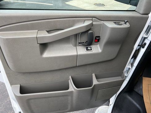 Used 2022 Chevrolet Express 2500 w/ Driver Convenience Package image 14