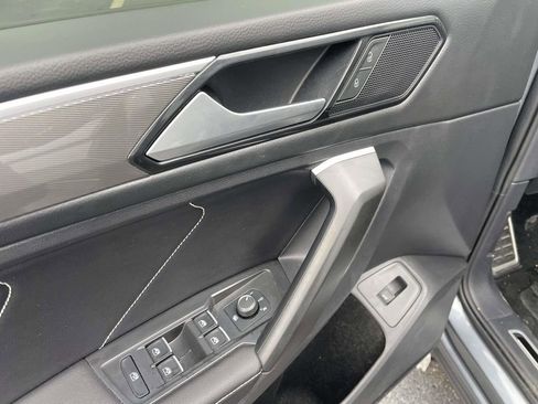 Used 2024 Volkswagen Tiguan SE R-Line w/ MDO Package, Three-Row image 27