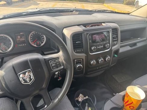 Used 2018 RAM 1500 Tradesman w/ Chrome Appearance Group image 30
