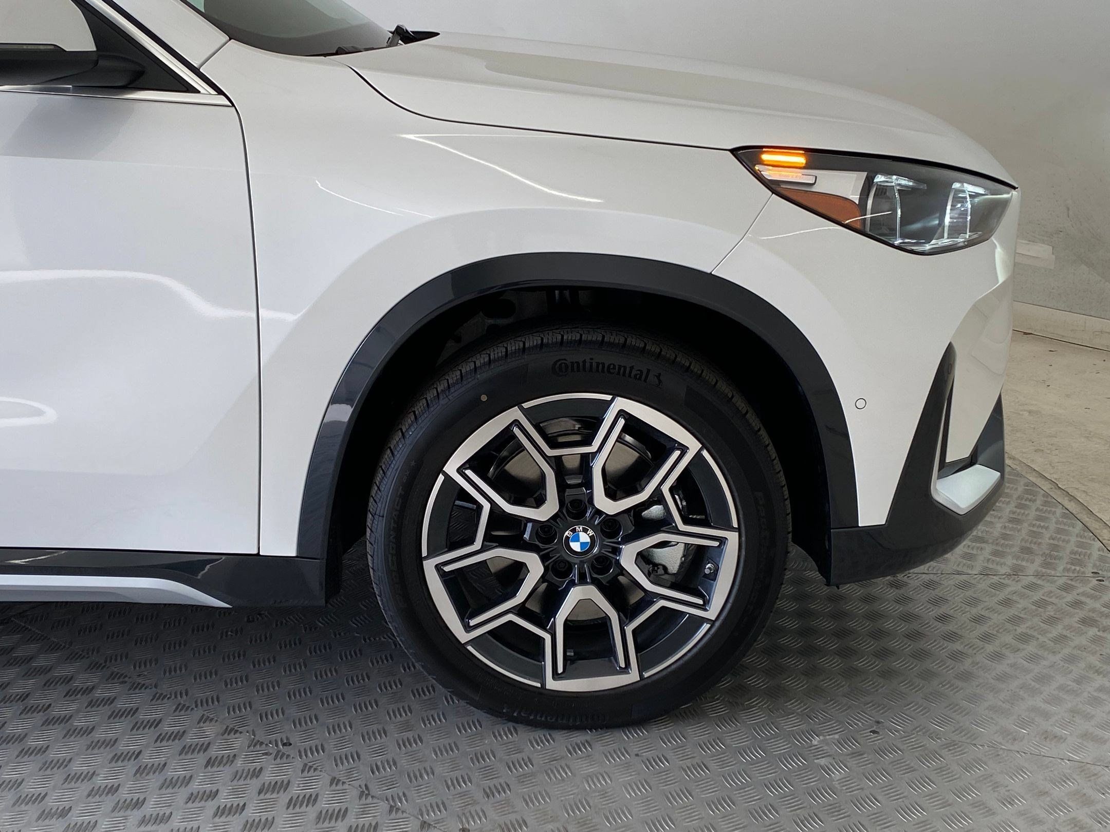 Used 2026 BMW X1 xDrive28i w/ Technology Package AWD/4WD image 12
