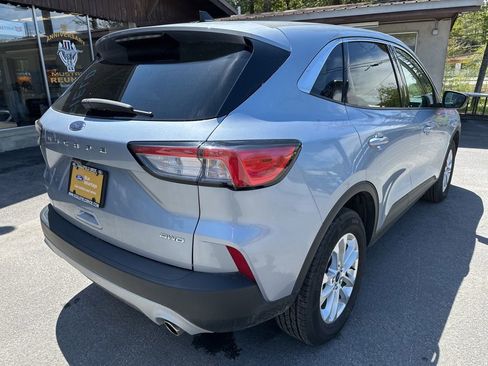 Used 2022 Ford Escape SE w/ Cold Weather Package AWD/4WD image 5