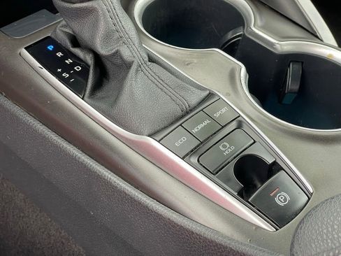 Used 2023 Toyota Camry XLE image 23