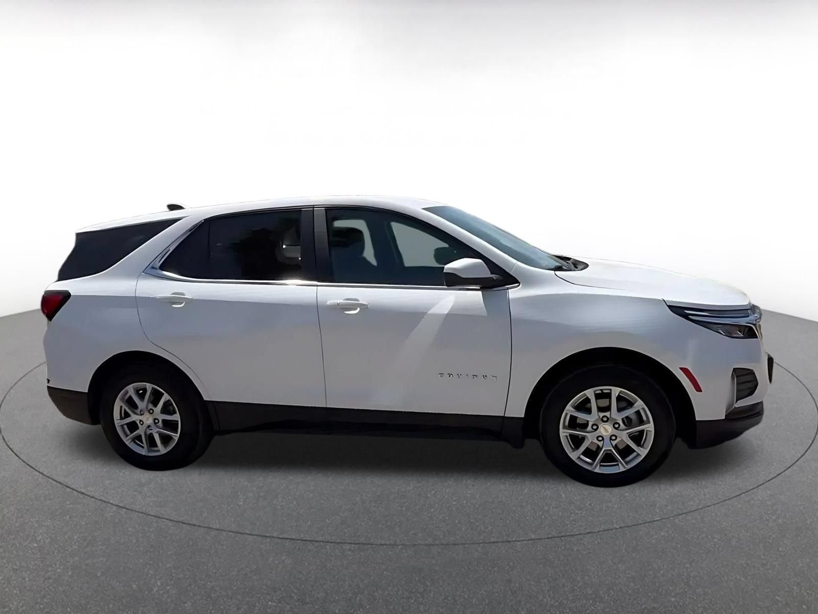 Used 2024 Chevrolet Equinox LT FWD image 15
