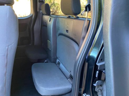 Used 2022 Nissan Frontier S RWD image 34