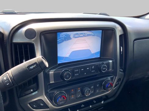 Used 2018 Chevrolet Silverado 1500 LT w/ Texas Edition AWD/4WD image 27