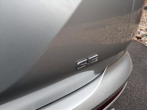 Used 2024 Mitsubishi Outlander SE image 21