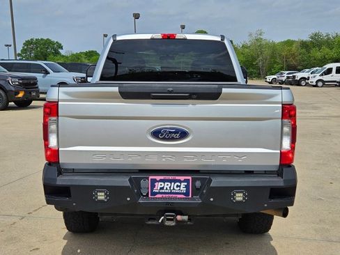 Used 2019 Ford F250 XL w/ STX Appearance Package image 7