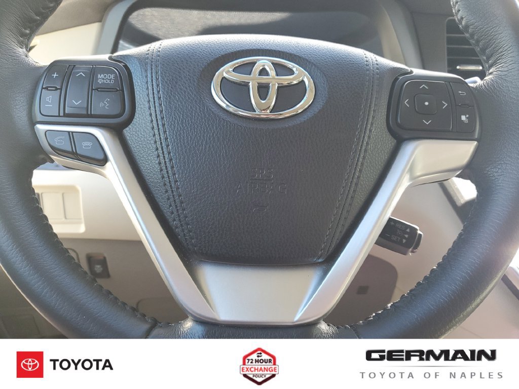 Used 2017 Toyota Sienna XLE w/ XLE Navigation Package FWD image 26