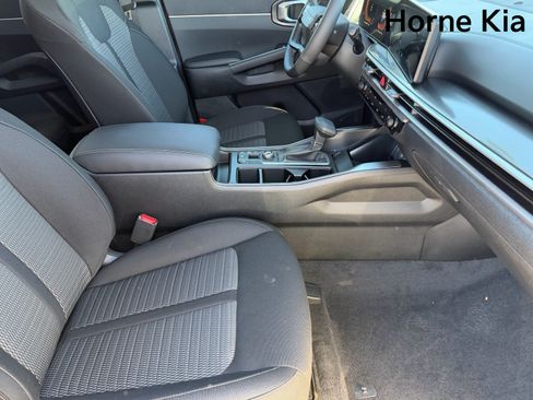 New 2026 Kia Sorento LX FWD image 10