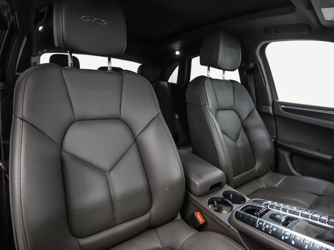 Used 2021 Porsche Macan GTS image 31