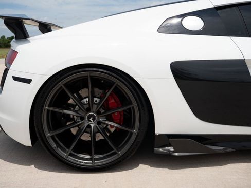 Used 2018 Audi R8 V10 RWD image 14