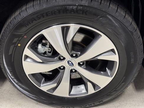 Used 2025 Subaru Ascent Premium AWD/4WD image 11