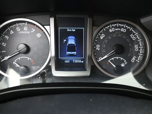 Used 2019 Toyota Tacoma SR5 image 14