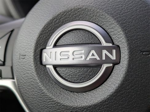 Used 2025 Nissan Sentra SV image 36