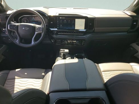 Used 2025 Chevrolet Silverado 1500 ZR2 w/ Technology Package AWD/4WD image 12