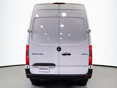 Used 2025 Mercedes-Benz Sprinter 2500 image 3