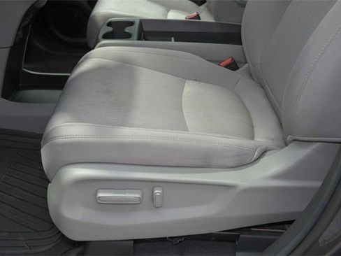 Used 2019 Honda Odyssey LX image 16