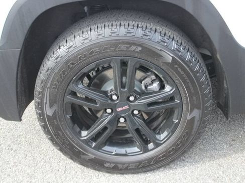 Used 2024 GMC Terrain AT4 w/ Infotainment Package II AWD/4WD image 38