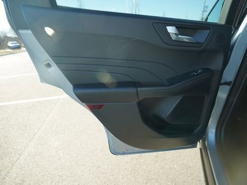 Used 2022 Ford Escape SEL w/ Technology Package image 16