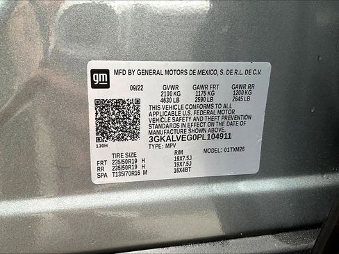 Used 2023 GMC Terrain SLT w/ Tech Package image 11