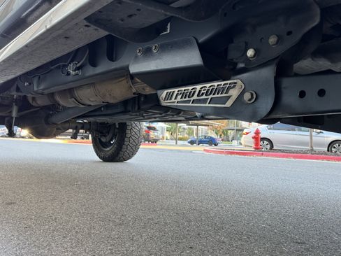 Used 2017 Ford F350 Lariat w/ Lariat Value Package image 5