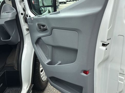 Used 2019 Ford Transit 350 XLT image 12