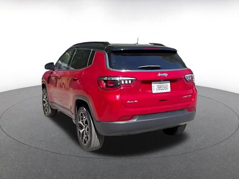 Used 2025 Jeep Compass Limited AWD/4WD image 10