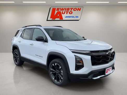 New 2026 Chevrolet Equinox RS w/ Convenience Package III AWD/4WD image 7