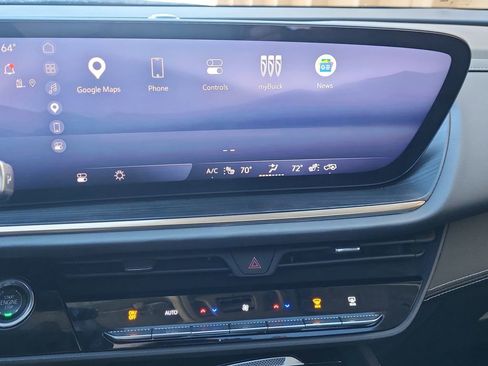 Used 2024 Buick Envision Avenir image 16