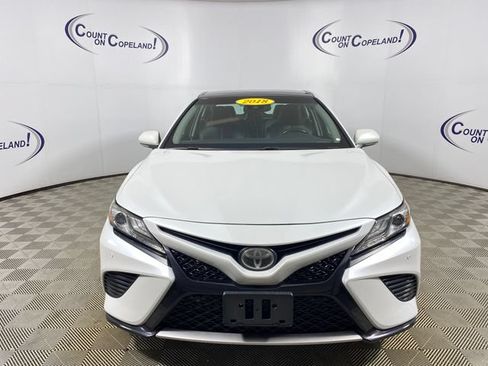 Used 2018 Toyota Camry XSE FWD image 2