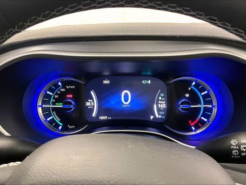 Used 2022 Chrysler Pacifica Touring-L w/ S Appearance Package FWD image 19