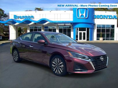 Used 2024 Nissan Altima 2.5 SV w/ SV Premium Package