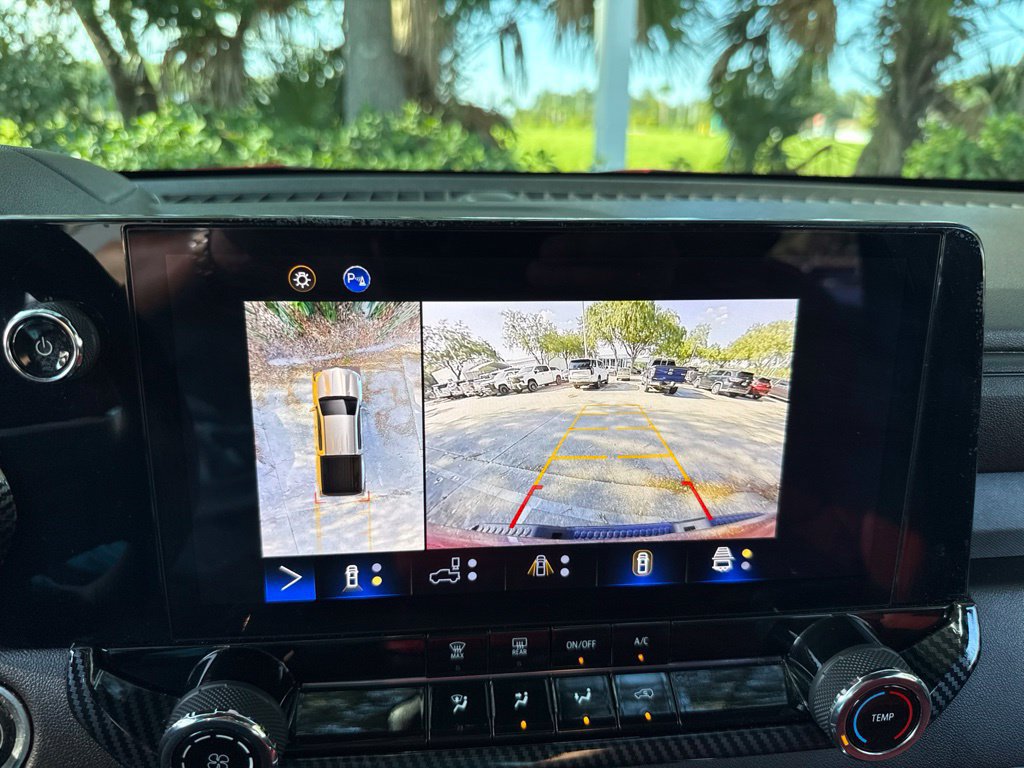 Used 2023 Chevrolet Colorado Trail Boss AWD/4WD image 36