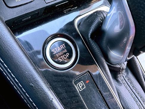 Used 2021 Nissan Kicks SR image 26