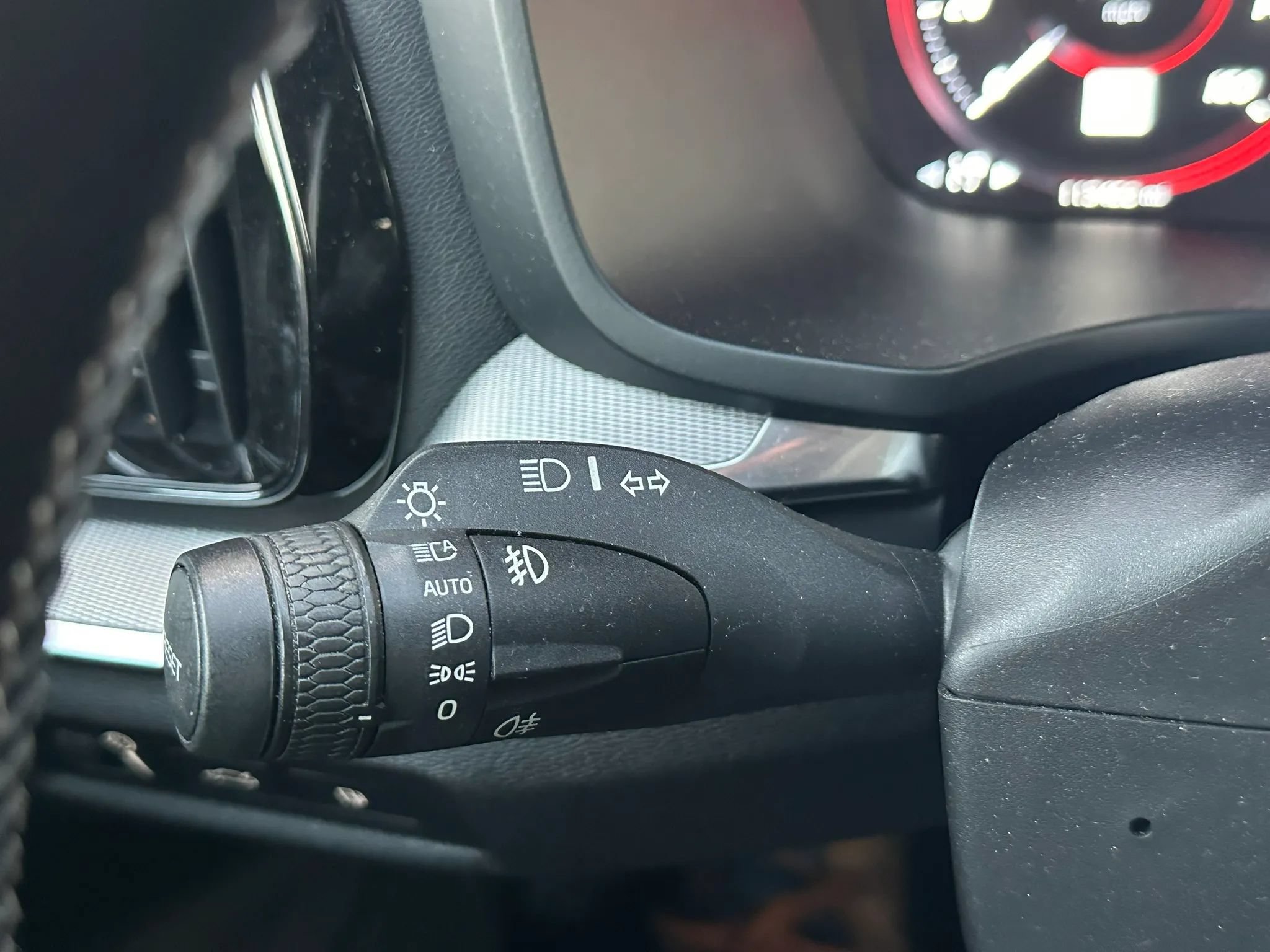 Used 2019 Volvo S60 T8 R-Design AWD/4WD image 27