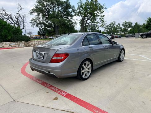 Used 2014 Mercedes-Benz C 250 Sedan image 5
