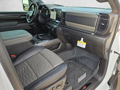 Certified 2025 Chevrolet Silverado 2500 ZR2 w/ Technology Package image 22