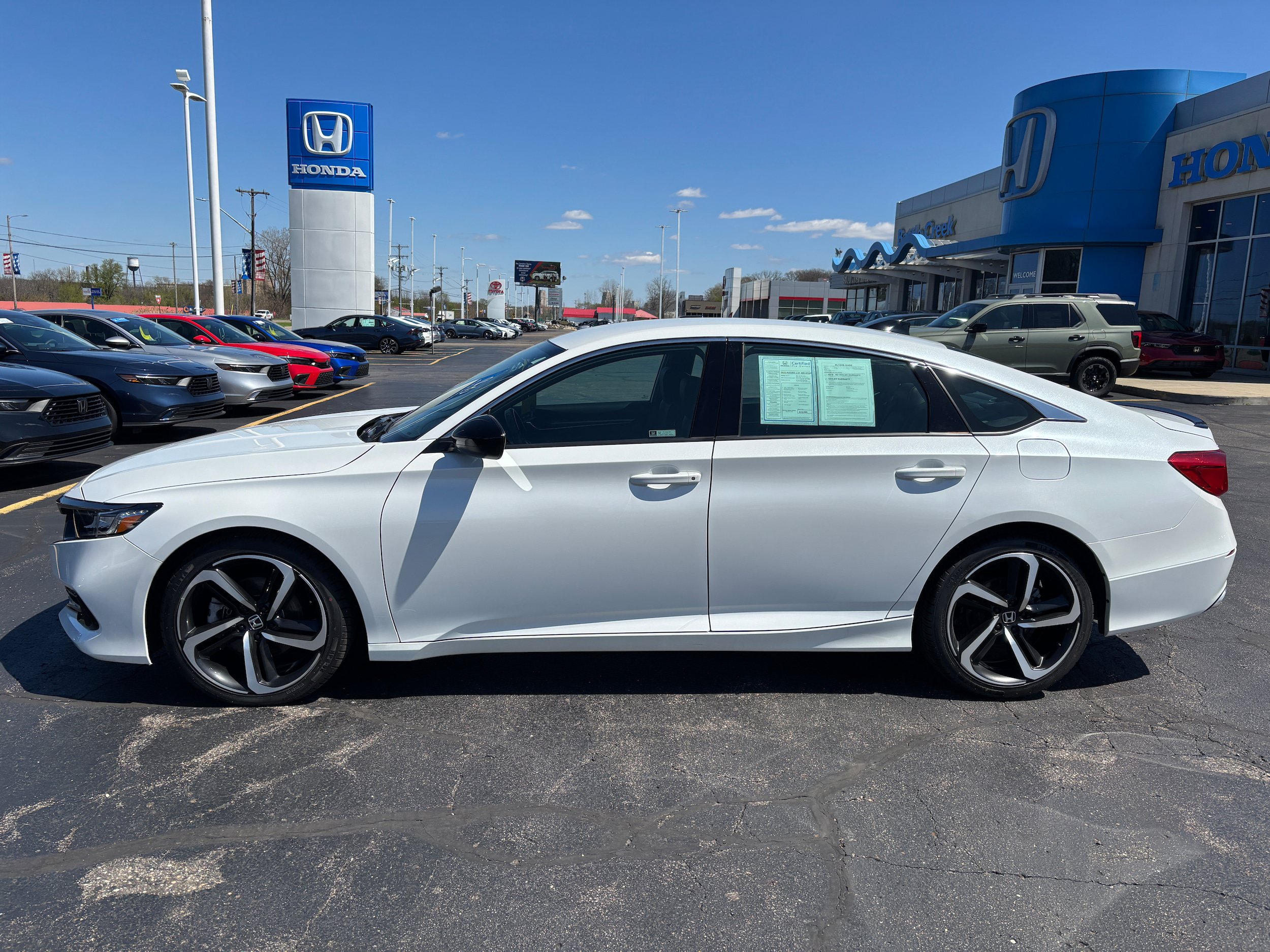 Used 2022 Honda Accord Sport image 1