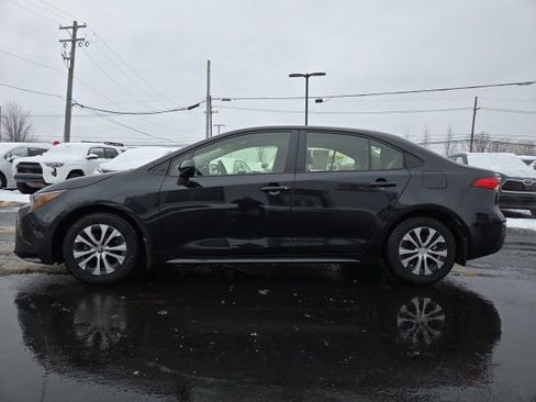Used 2022 Toyota Corolla LE image 4