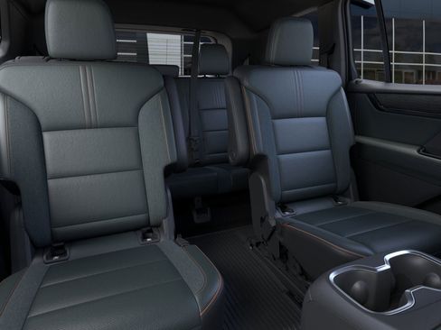 New 2025 GMC Acadia AT4 w/ Luxury Package image 17