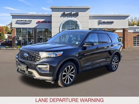 Used 2023 Ford Explorer ST-Line AWD/4WD image 4