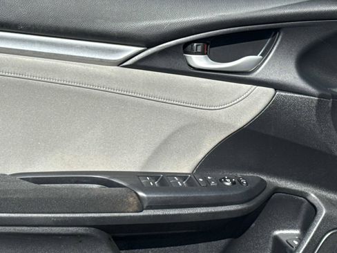 Certified 2018 Honda Civic EX image 16