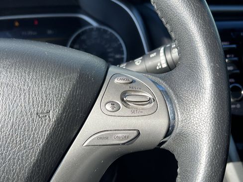 Used 2018 Nissan Murano SV w/ Premium Package image 29